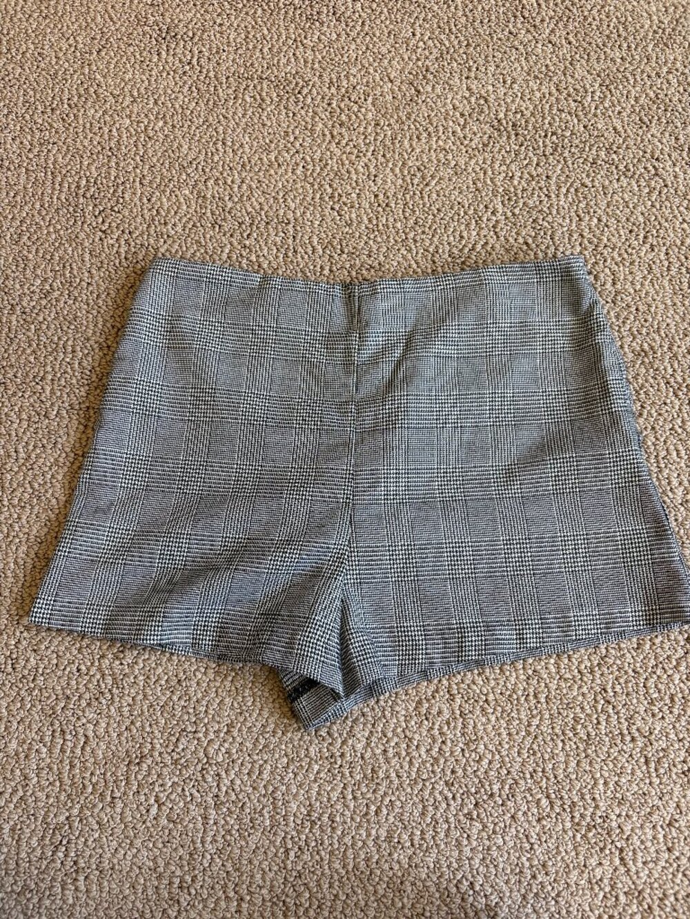Forever 21 Black & White Plaid Dressy Shorts-Size M